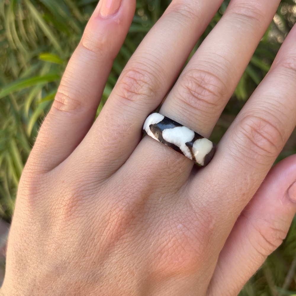 Handmade artisan wooden brown ring sz 7.5
Bought this in South Africa